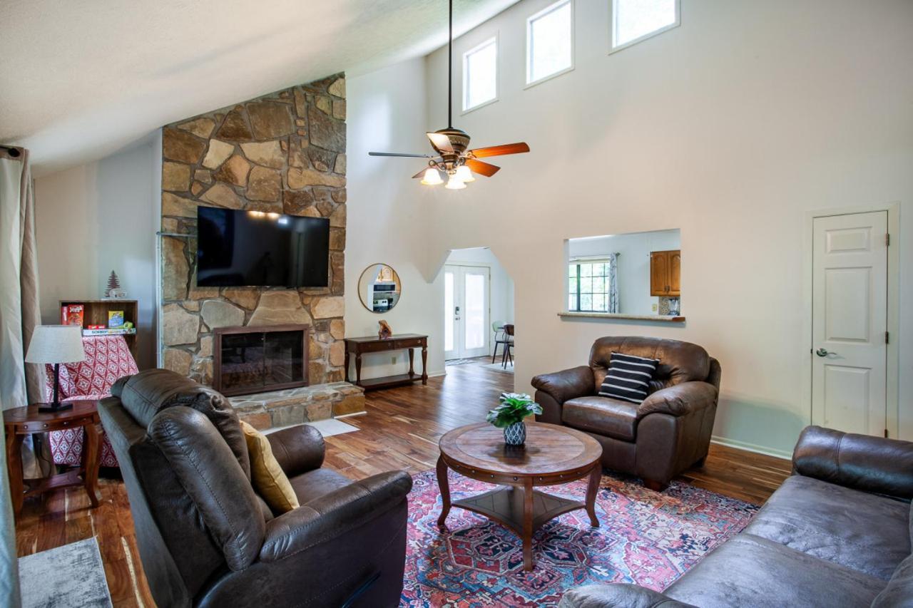 Little Cub Cottage - Mtn Views & Community Pools Gatlinburg Exterior foto